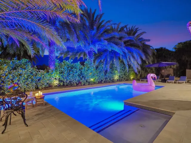 6-bedroom home for sale in Homestead - 2150 NW 16th Pl - MondialRealty
