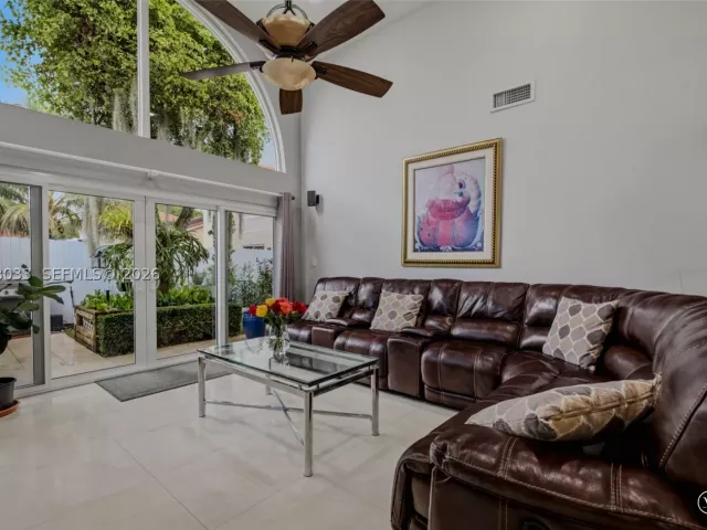 3-bedroom home for sale in Miami - 10887 SW 152nd Pl - MondialRealty
