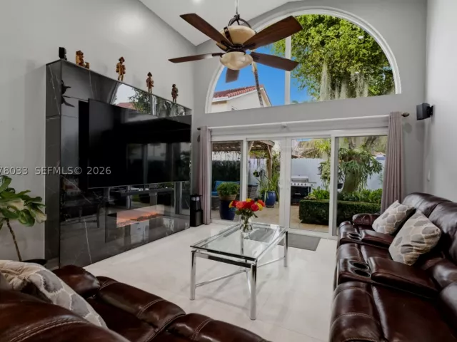 3-bedroom home for sale in Miami - 10887 SW 152nd Pl - MondialRealty