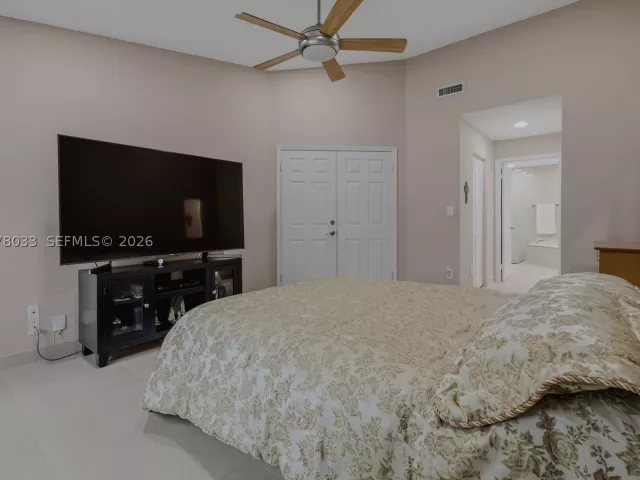 3-bedroom home for sale in Miami - 10887 SW 152nd Pl - MondialRealty