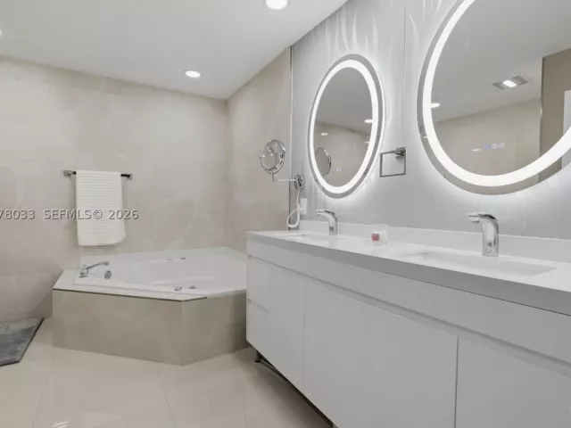 3-bedroom home for sale in Miami - 10887 SW 152nd Pl - MondialRealty