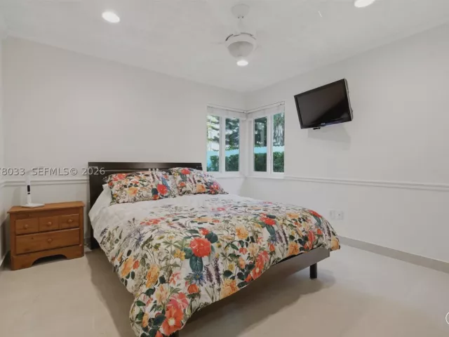 3-bedroom home for sale in Miami - 10887 SW 152nd Pl - MondialRealty