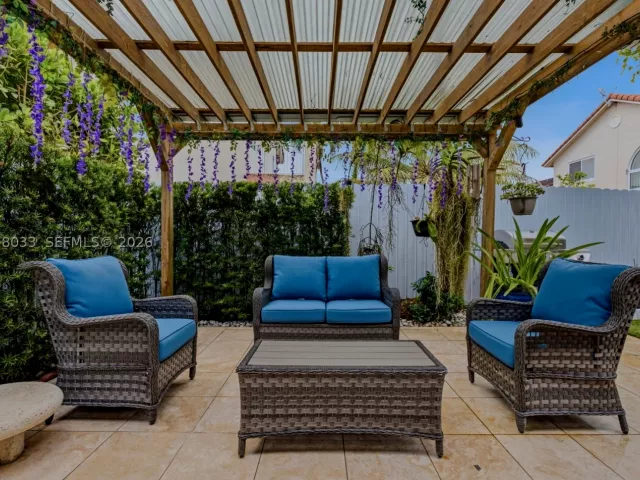 3-bedroom home for sale in Miami - 10887 SW 152nd Pl - MondialRealty