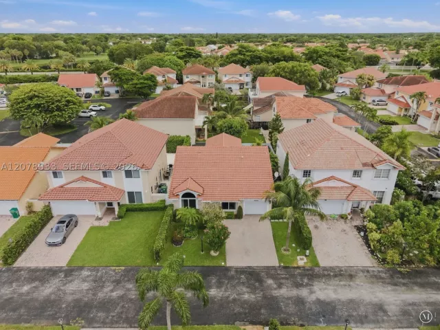 3-bedroom home for sale in Miami - 10887 SW 152nd Pl - MondialRealty