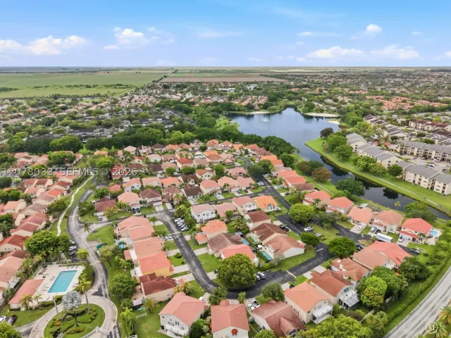 3-bedroom home for sale in Miami - 10887 SW 152nd Pl - MondialRealty