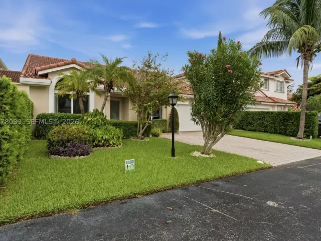 3-bedroom home for sale in Miami - 10887 SW 152nd Pl - MondialRealty