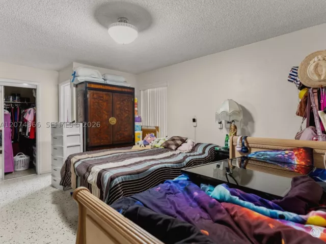 5-bedroom home for sale in Miami - 740 NW 32nd Ct - MondialRealty