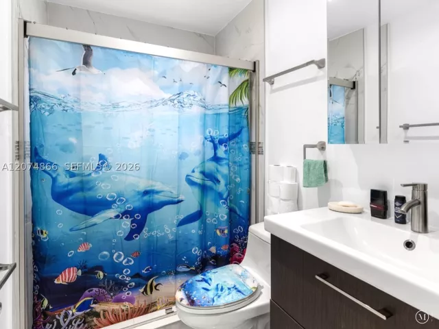 5-bedroom home for sale in Miami - 740 NW 32nd Ct - MondialRealty