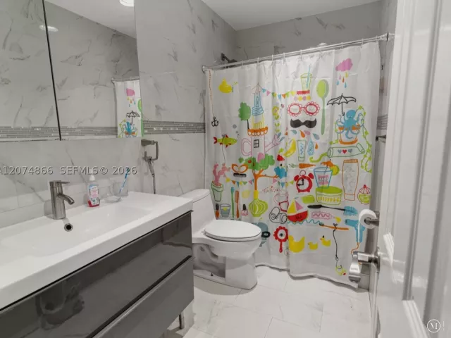 5-bedroom home for sale in Miami - 740 NW 32nd Ct - MondialRealty