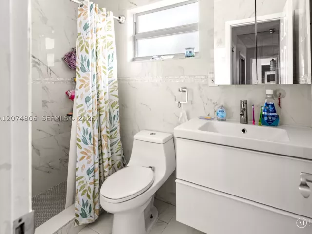 5-bedroom home for sale in Miami - 740 NW 32nd Ct - MondialRealty