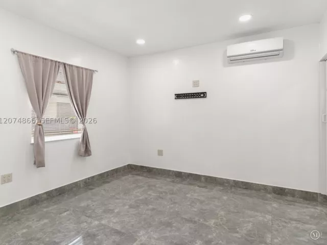5-bedroom home for sale in Miami - 740 NW 32nd Ct - MondialRealty