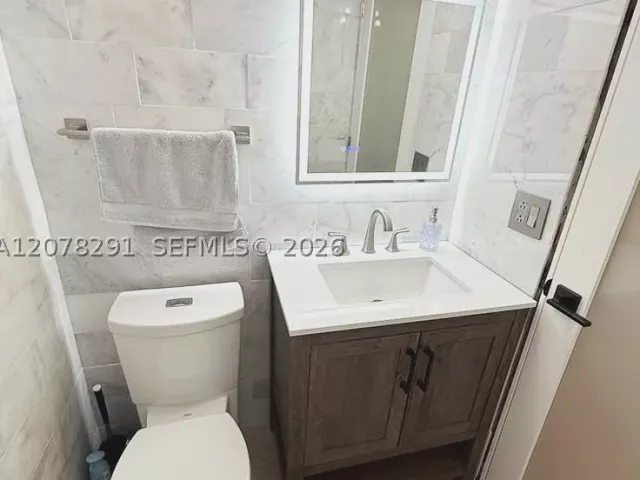 3-bedroom home for sale in Miami - 14719 SW 44th Ln - MondialRealty