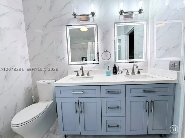 3-bedroom home for sale in Miami - 14719 SW 44th Ln - MondialRealty