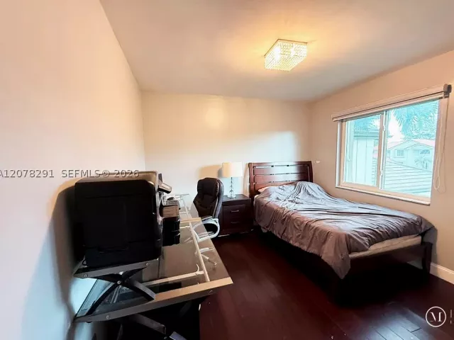3-bedroom home for sale in Miami - 14719 SW 44th Ln - MondialRealty