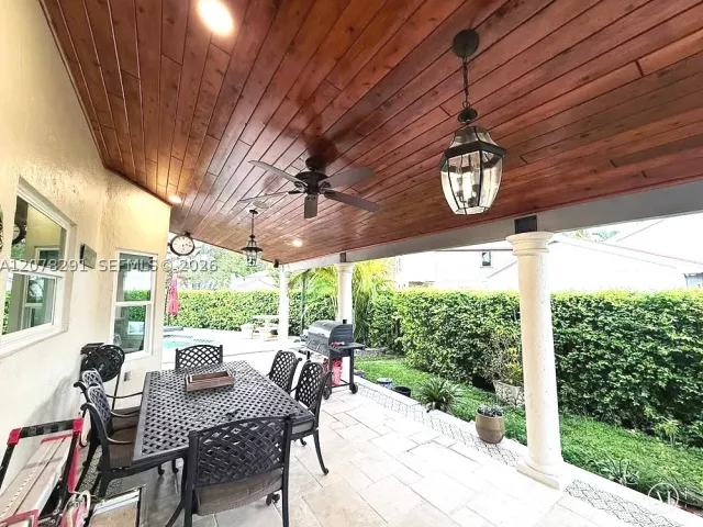 3-bedroom home for sale in Miami - 14719 SW 44th Ln - MondialRealty