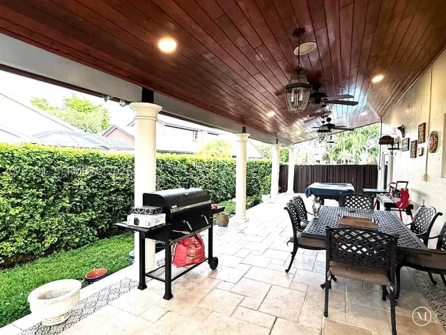 3-bedroom home for sale in Miami - 14719 SW 44th Ln - MondialRealty