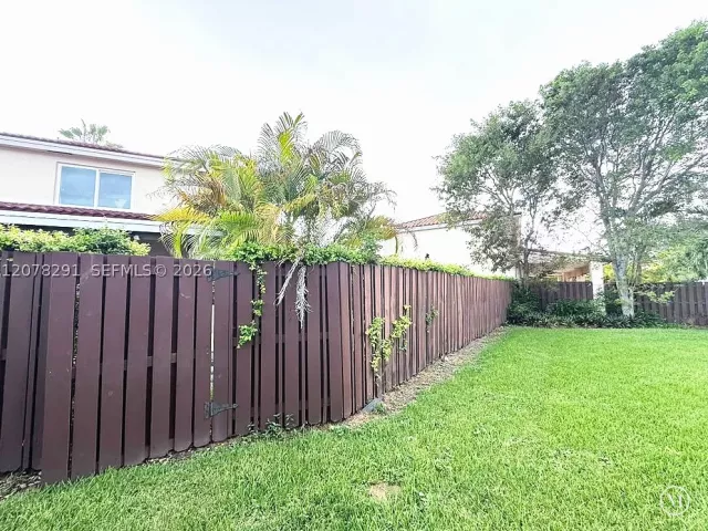 3-bedroom home for sale in Miami - 14719 SW 44th Ln - MondialRealty