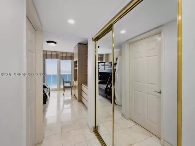 3-bedroom condo for sale in Sunny Isles Beach - 16711 Collins Ave 907 - MondialRealty