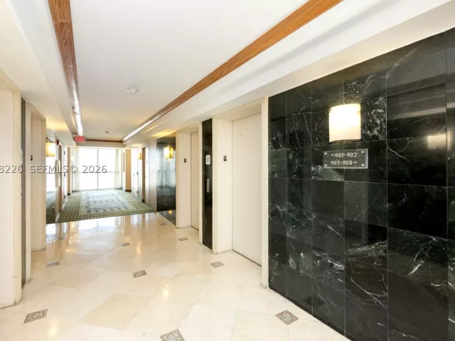 3-bedroom condo for sale in Sunny Isles Beach - 16711 Collins Ave 907 - MondialRealty