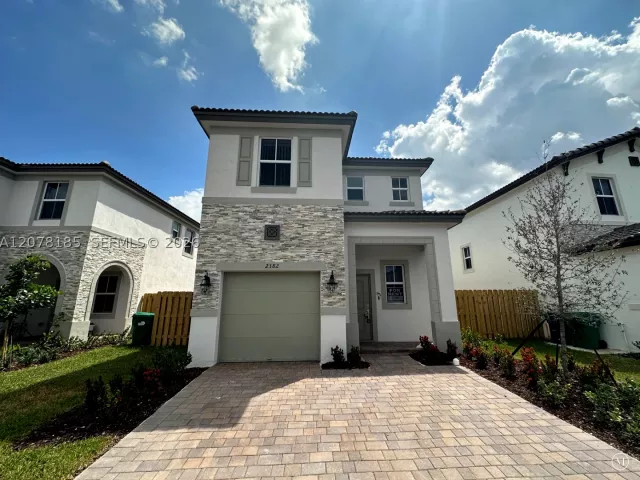 3-bedroom home for sale in Miami - 2382 NW 131st Cir - MondialRealty