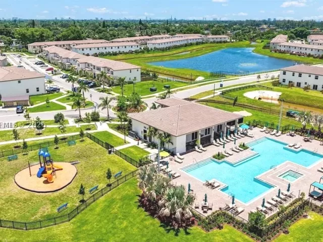 3-bedroom home for sale in Miami - 2382 NW 131st Cir - MondialRealty