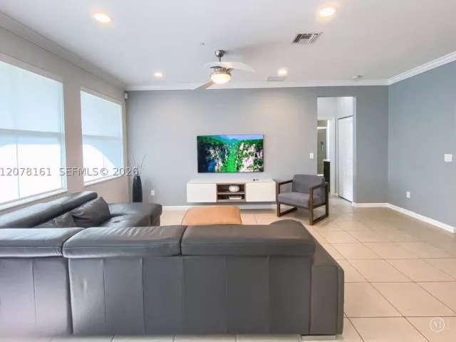 3-bedroom home for rent in Cooper City - 2958 St Thomas Dr 2958 - MondialRealty