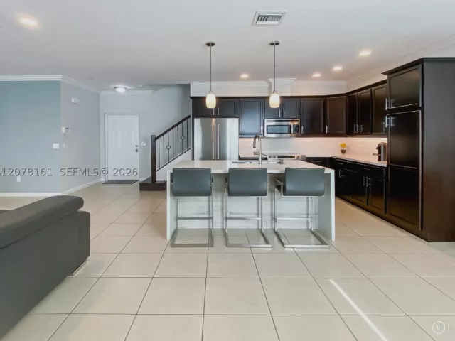 3-bedroom home for rent in Cooper City - 2958 St Thomas Dr 2958 - MondialRealty