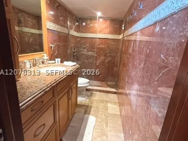 1-bedroom condo for rent in Miami Beach - 5151 Collins Ave 1036 - MondialRealty