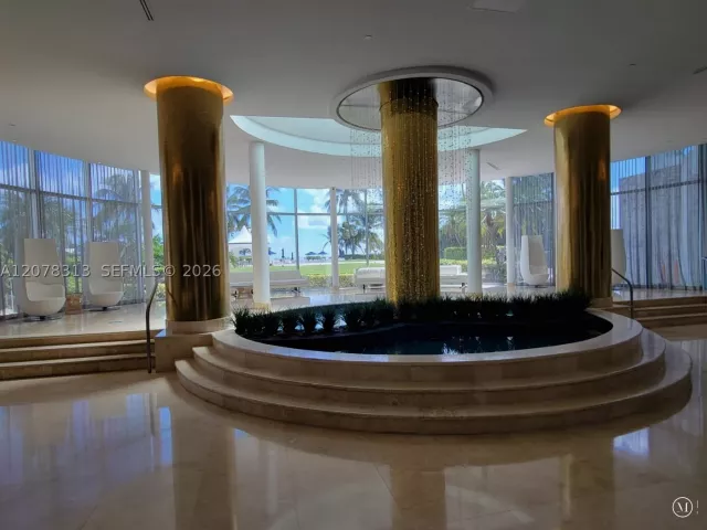 1-bedroom condo for rent in Miami Beach - 5151 Collins Ave 1036 - MondialRealty