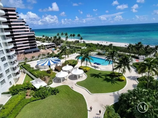 1-bedroom condo for rent in Miami Beach - 5151 Collins Ave 1036 - MondialRealty