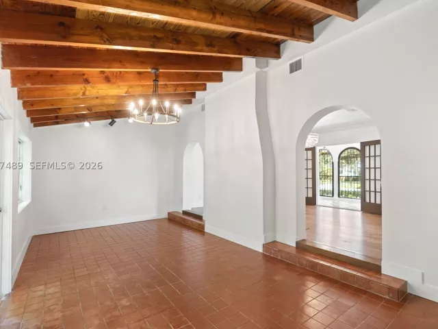 5-bedroom home for sale in Coral Gables - 1202 Granada Blvd - MondialRealty