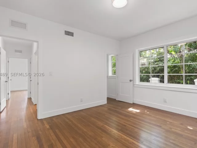 5-bedroom home for sale in Coral Gables - 1202 Granada Blvd - MondialRealty