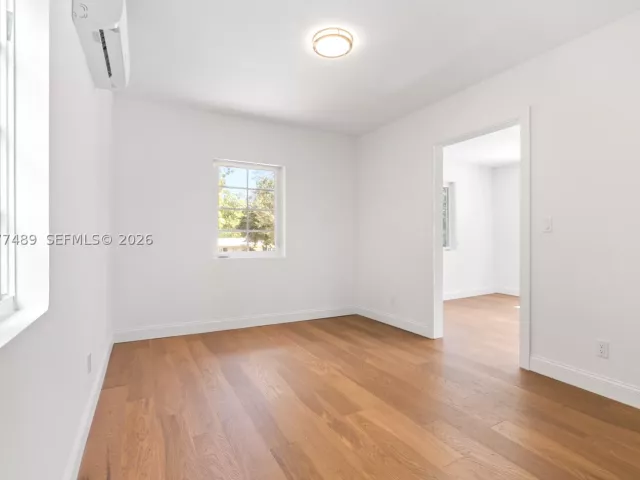 5-bedroom home for sale in Coral Gables - 1202 Granada Blvd - MondialRealty