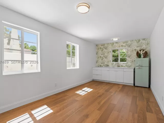 5-bedroom home for sale in Coral Gables - 1202 Granada Blvd - MondialRealty