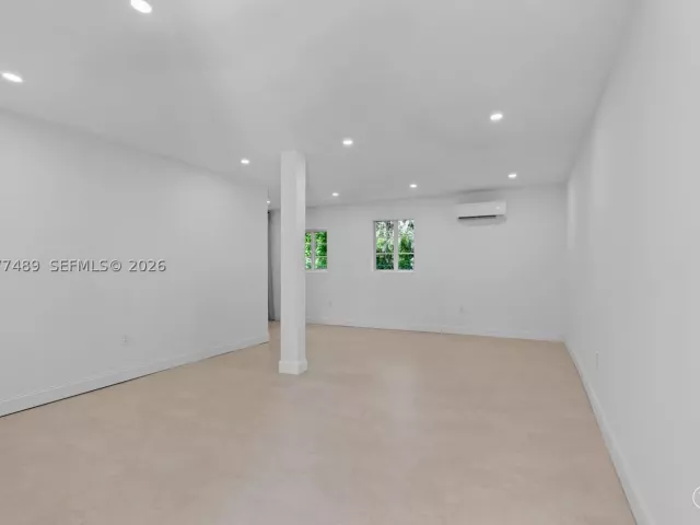 5-bedroom home for sale in Coral Gables - 1202 Granada Blvd - MondialRealty