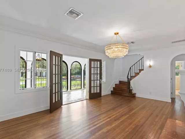 5-bedroom home for sale in Coral Gables - 1202 Granada Blvd - MondialRealty