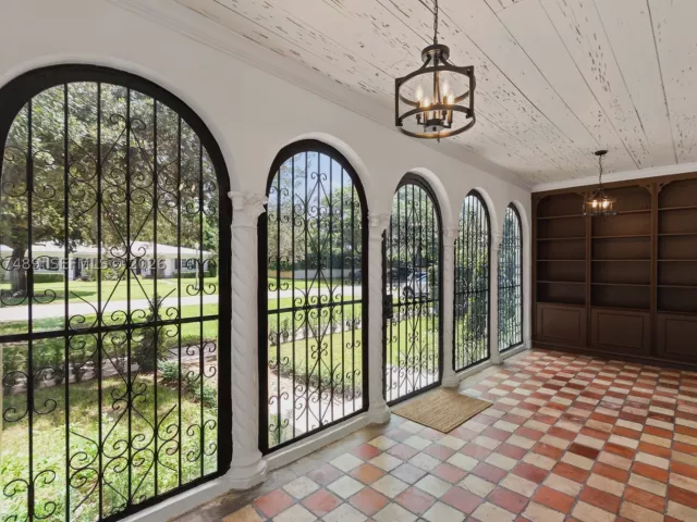 5-bedroom home for sale in Coral Gables - 1202 Granada Blvd - MondialRealty