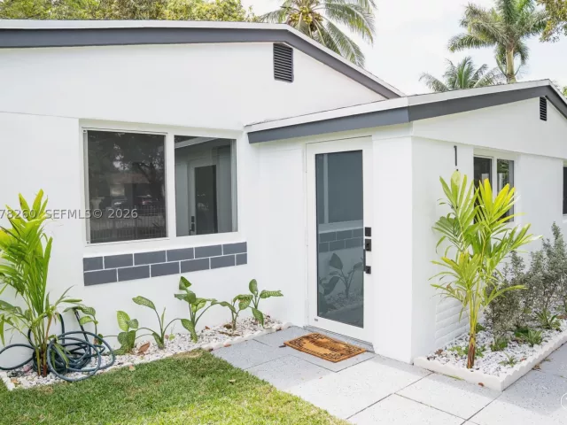 3-bedroom home for sale in North Miami Beach - 1640 NE 172nd St - MondialRealty