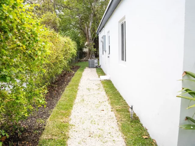 3-bedroom home for sale in North Miami Beach - 1640 NE 172nd St - MondialRealty