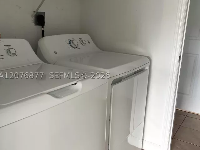 4-bedroom home for rent in Miami - 14041 SW 155th Ct - MondialRealty