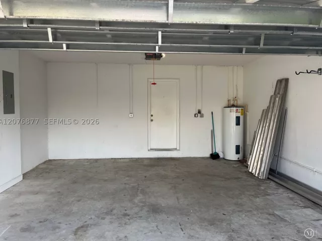 4-bedroom home for rent in Miami - 14041 SW 155th Ct - MondialRealty