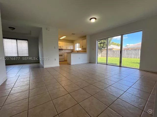4-bedroom home for rent in Miami - 14041 SW 155th Ct - MondialRealty