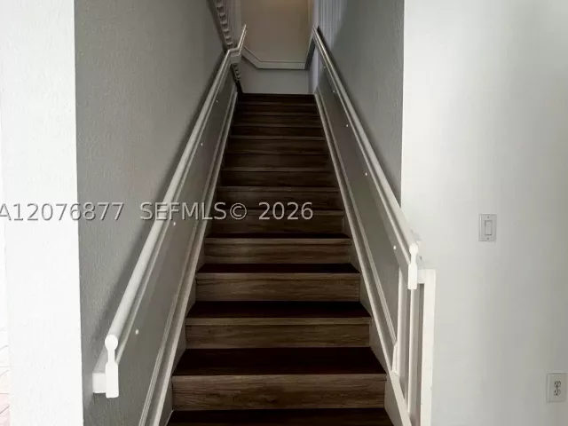 4-bedroom home for rent in Miami - 14041 SW 155th Ct - MondialRealty