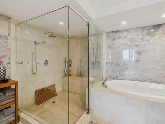 2-bedroom condo for sale in Hallandale Beach - 1830 S OCEAN DR 4210 - MondialRealty