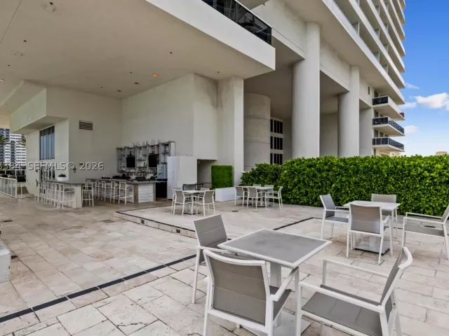 2-bedroom condo for sale in Hallandale Beach - 1830 S OCEAN DR 4210 - MondialRealty
