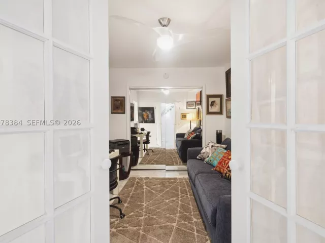 2-bedroom condo for sale in Hallandale Beach - 1830 S OCEAN DR 4210 - MondialRealty