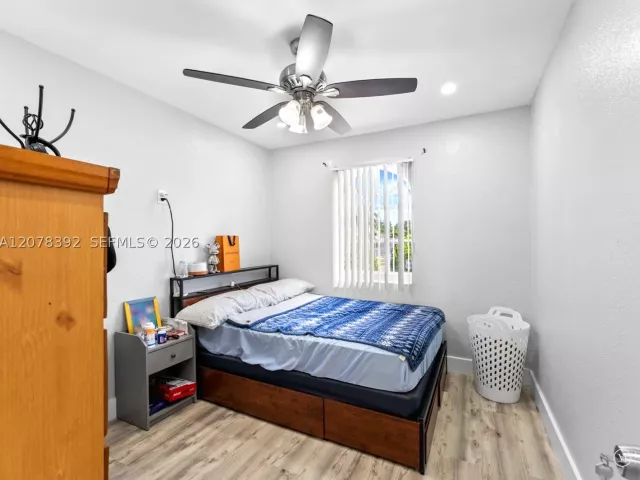 3-bedroom home for sale in Hollywood - 6432 Perry St - MondialRealty