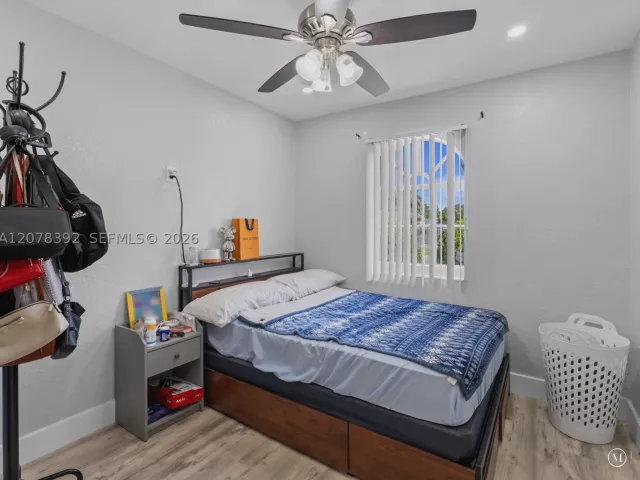3-bedroom home for sale in Hollywood - 6432 Perry St - MondialRealty