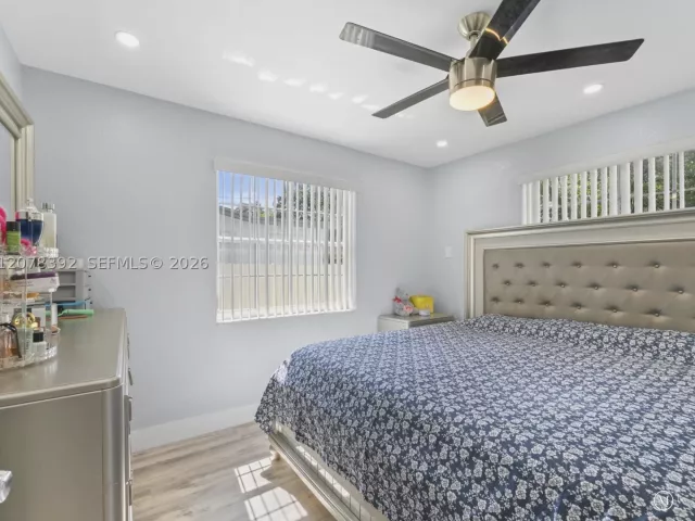 3-bedroom home for sale in Hollywood - 6432 Perry St - MondialRealty