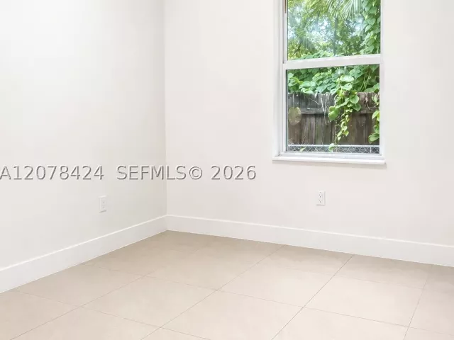 6-bedroom home for rent in Miami - 7537 NW 3rd Ave - MondialRealty